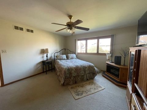 Tiny photo for 17321 Lakebrook Drive, Orland Park, IL 60467 (MLS # 12483709)