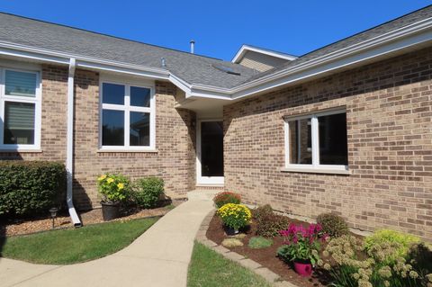 Tiny photo for 17321 Lakebrook Drive, Orland Park, IL 60467 (MLS # 12483709)