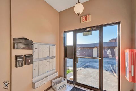 Tiny photo for 9865 Cordoba Court #3A, Orland Park, IL 60462 (MLS # 12516801)