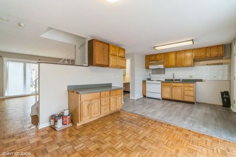 A home in Des Plaines