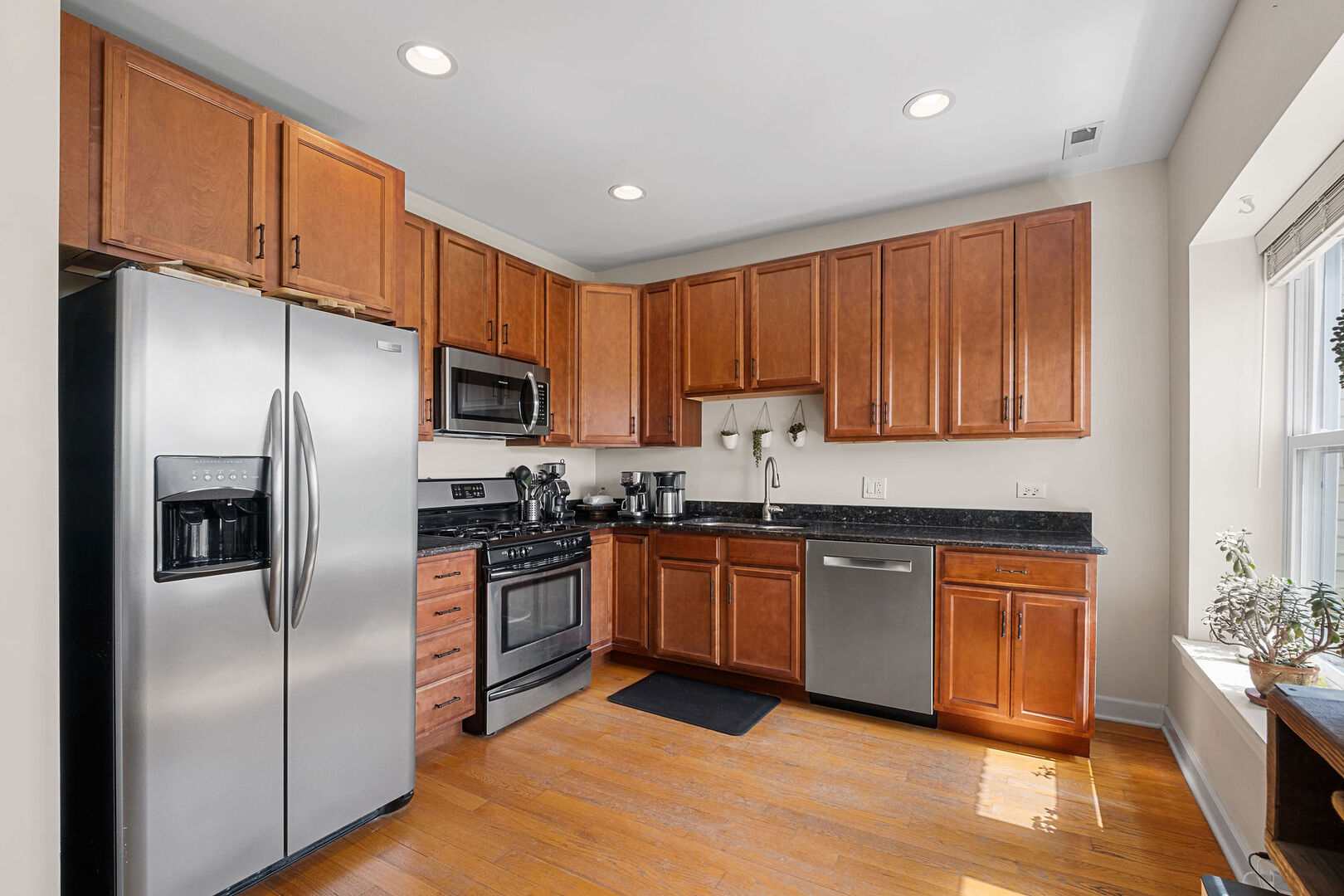 3104 W Leland Avenue 303