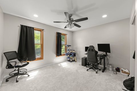 Tiny photo for 972 Westgate Drive, Aurora, IL 60506 (MLS # 12467089)