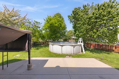Tiny photo for 972 Westgate Drive, Aurora, IL 60506 (MLS # 12467089)