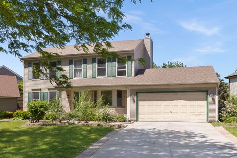 Photo of 972 Westgate Drive, Aurora, IL 60506 (MLS # 12467089)