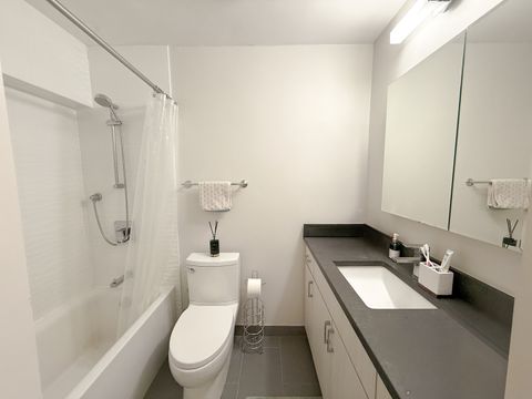 Tiny photo for 5455 N Sheridan Road #2108, Chicago, IL 60640 (MLS # 12544502)