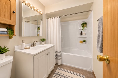 Tiny photo for 1900 Canal Street #2D, Blue Island, IL 60406 (MLS # 12774447)