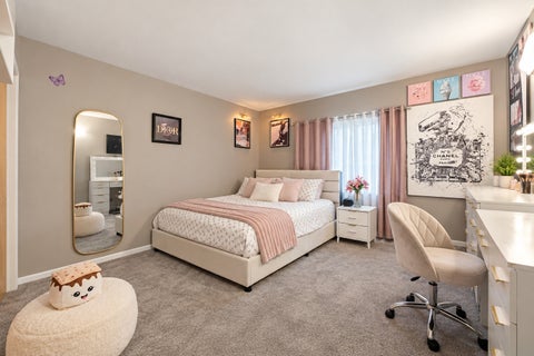 Tiny photo for 1900 Canal Street #2D, Blue Island, IL 60406 (MLS # 12774447)