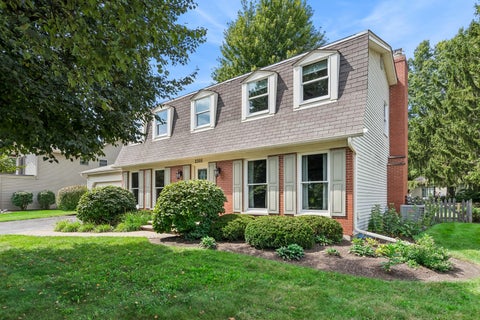 4 beds bed, 2.5 baths bath property at 2305 Pepper Valley Drive, Geneva, IL 60134
