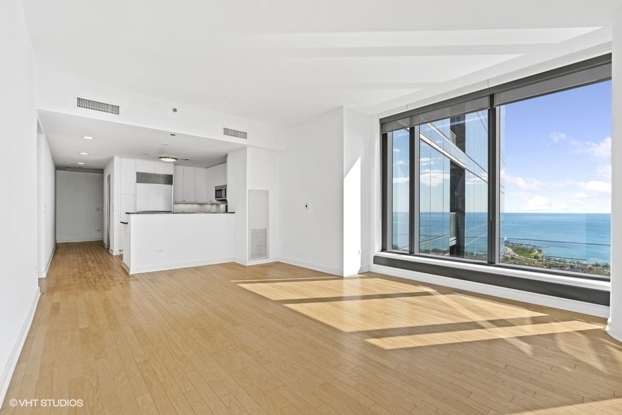 60 E Monroe Street 3204