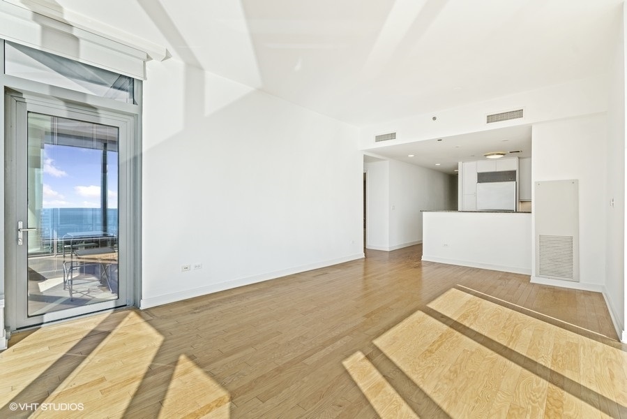 60 E Monroe Street 3204