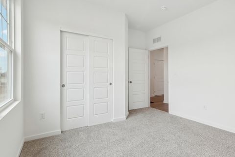 Tiny photo for 820 Mesa Lane, Pingree Grove, IL 60140 (MLS # 12486668)