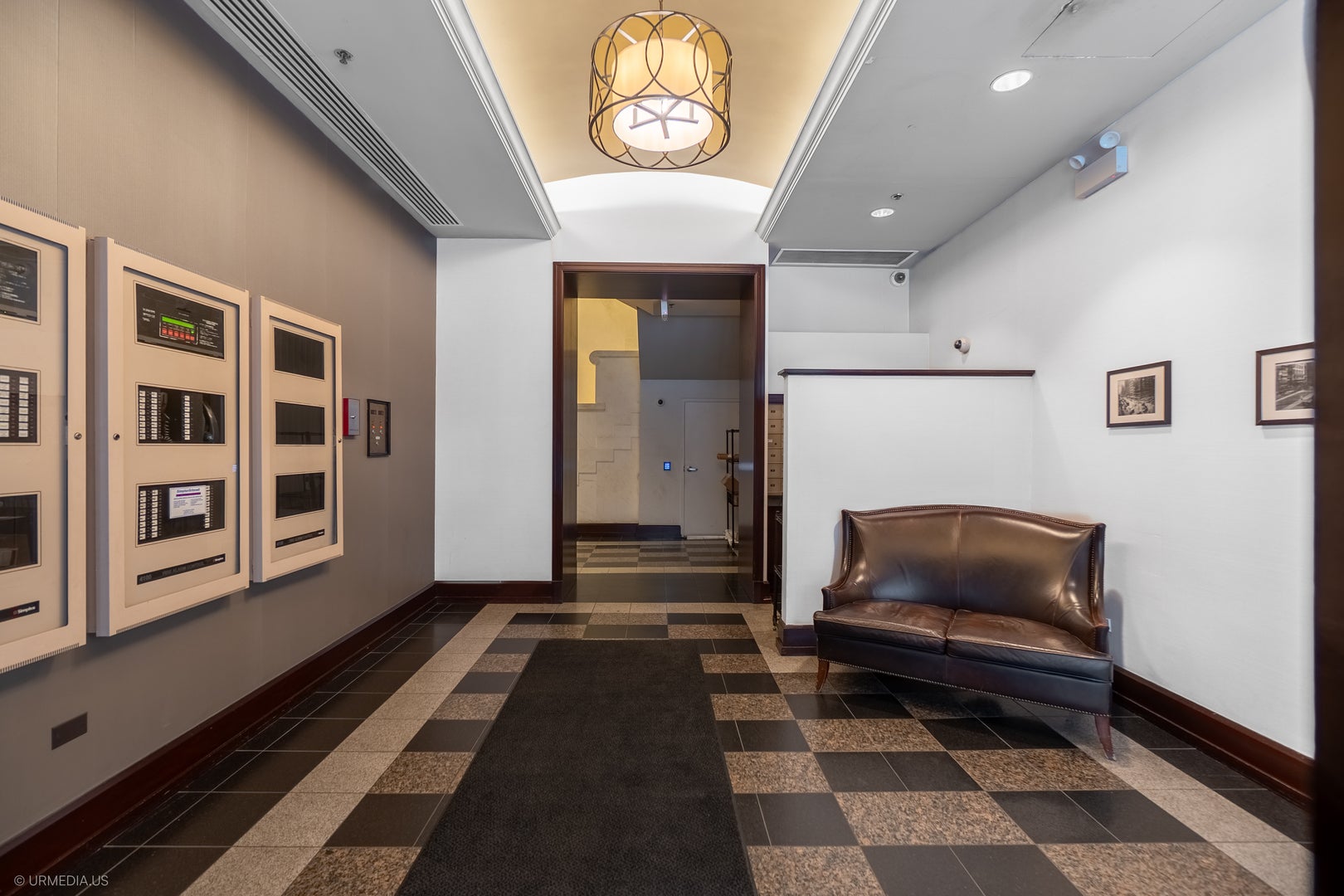 6 E Monroe Street 1503