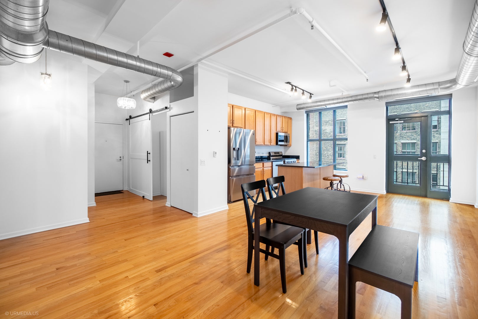 6 E Monroe Street 1503
