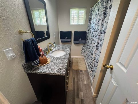 Tiny photo for 801 W 5TH Street, Flora, IL 62839 (MLS # EB459891)