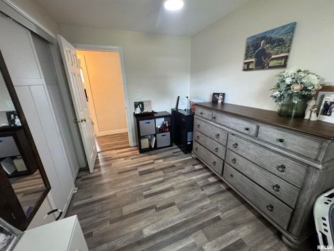 Tiny photo for 801 W 5TH Street, Flora, IL 62839 (MLS # EB459891)