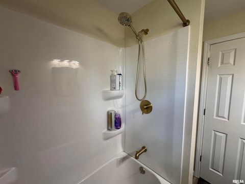 Tiny photo for 801 W 5TH Street, Flora, IL 62839 (MLS # EB459891)