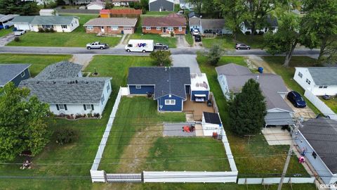 Tiny photo for 801 W 5TH Street, Flora, IL 62839 (MLS # EB459891)