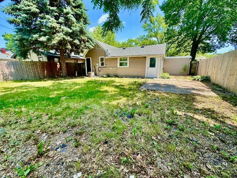 Tiny photo for 308 N Clifton Avenue, Elgin, IL 60123 (MLS # 12403044)