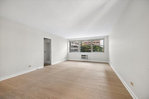 Tiny photo for 253 E Delaware Place #5H, Chicago, IL 60611 (MLS # 12791266)