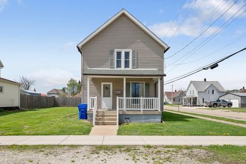 Photo of 825 N Burr Street, Kewanee, IL 61443 (MLS # 12619789)