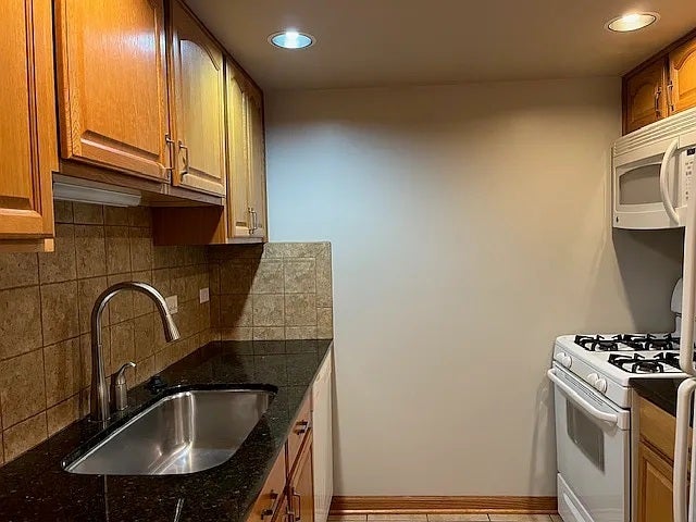 1125 Royal Saint George Drive 102