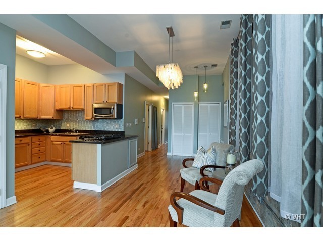 1326 W Huron Street 3