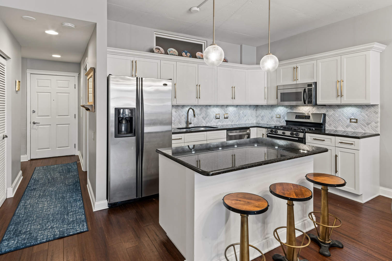 1001 W MADISON Street 213