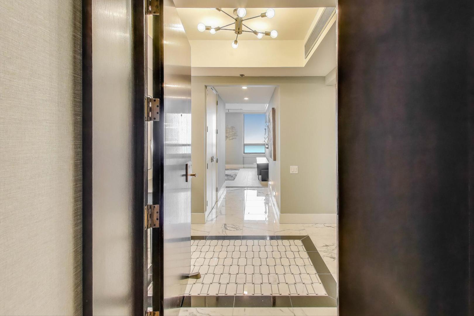 180 E PEARSON Street 3703