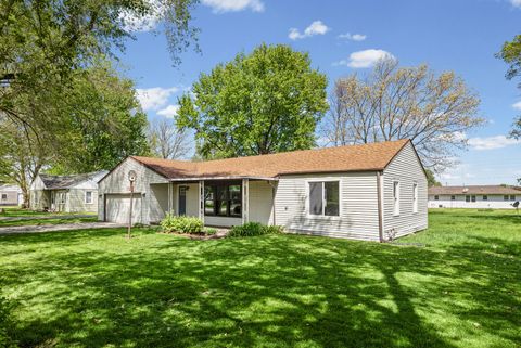Tiny photo for 118 E Bower Street, Oreana, IL 62554 (MLS # 12621496)