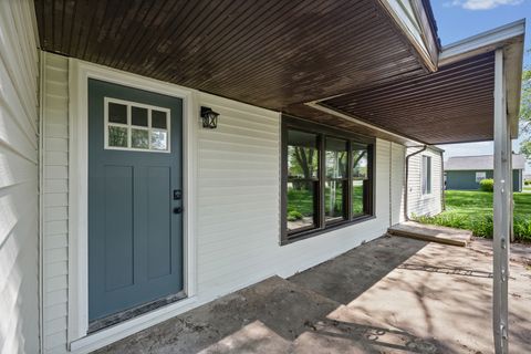 Tiny photo for 118 E Bower Street, Oreana, IL 62554 (MLS # 12621496)