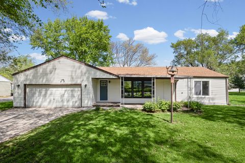 Tiny photo for 118 E Bower Street, Oreana, IL 62554 (MLS # 12621496)