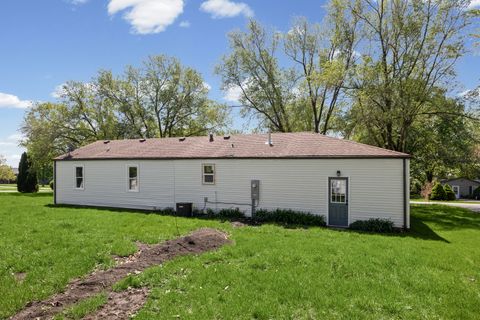 Tiny photo for 118 E Bower Street, Oreana, IL 62554 (MLS # 12621496)