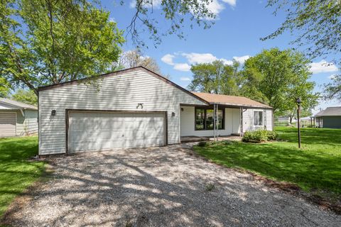 Tiny photo for 118 E Bower Street, Oreana, IL 62554 (MLS # 12621496)