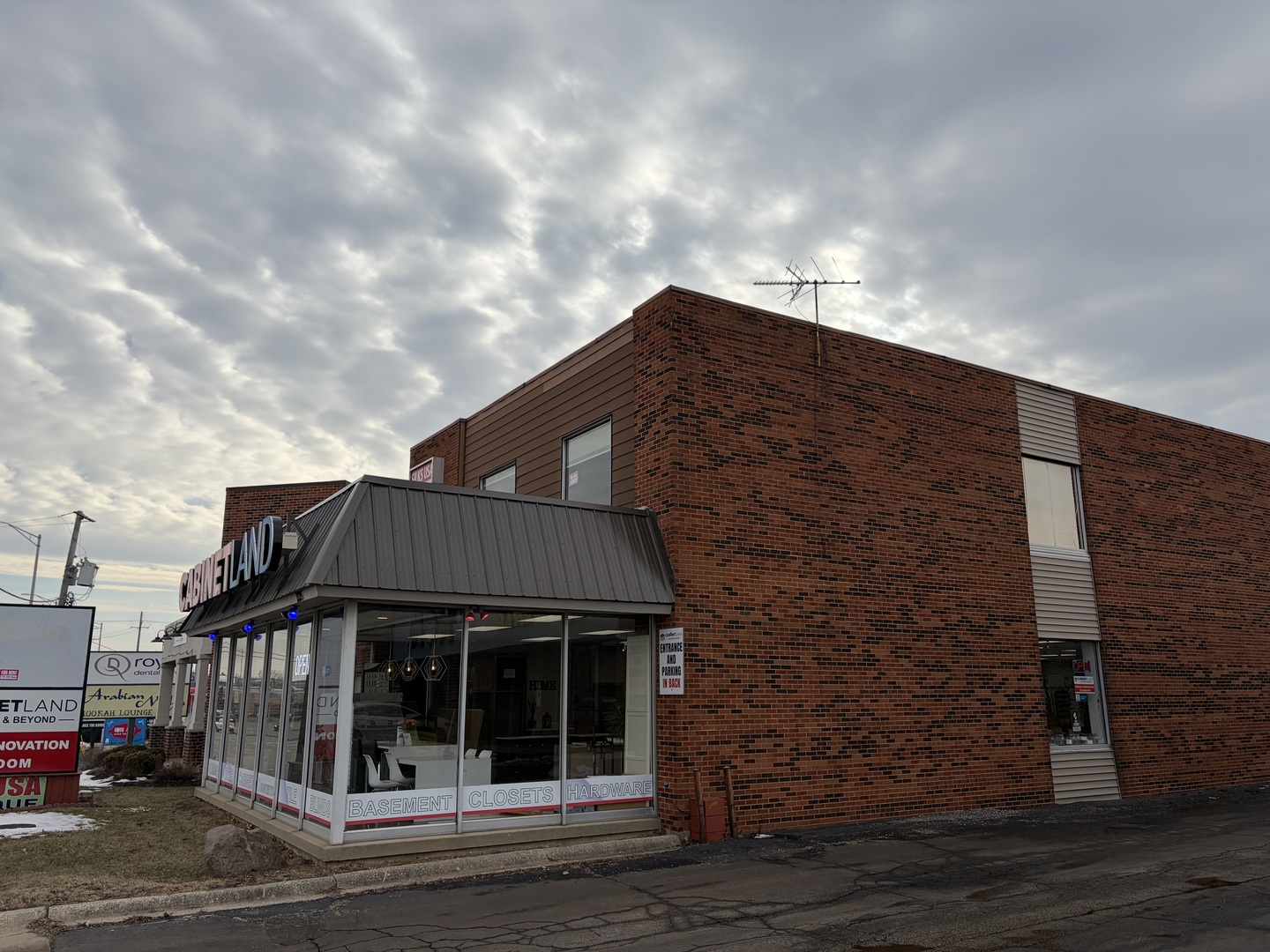 1226 Roselle Road N A