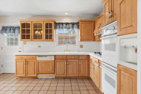 Tiny photo for 554 N Westwood Avenue, Lombard, IL 60148 (MLS # 12604174)