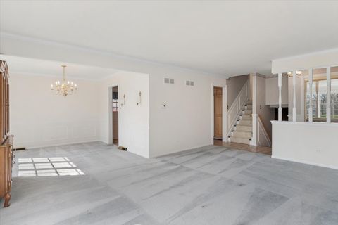 Tiny photo for 554 N Westwood Avenue, Lombard, IL 60148 (MLS # 12604174)