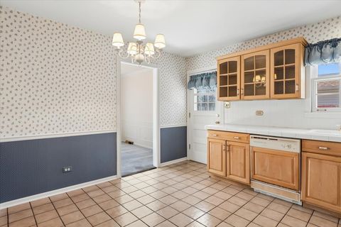 Tiny photo for 554 N Westwood Avenue, Lombard, IL 60148 (MLS # 12604174)