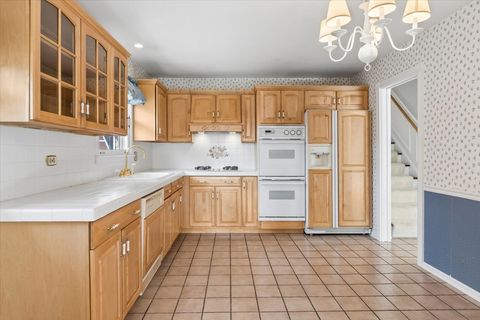 Tiny photo for 554 N Westwood Avenue, Lombard, IL 60148 (MLS # 12604174)