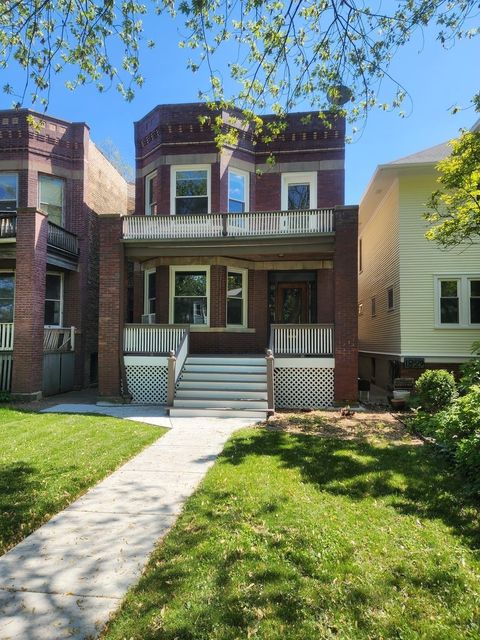 1823 W Greenleaf Avenue Chicago IL 60626