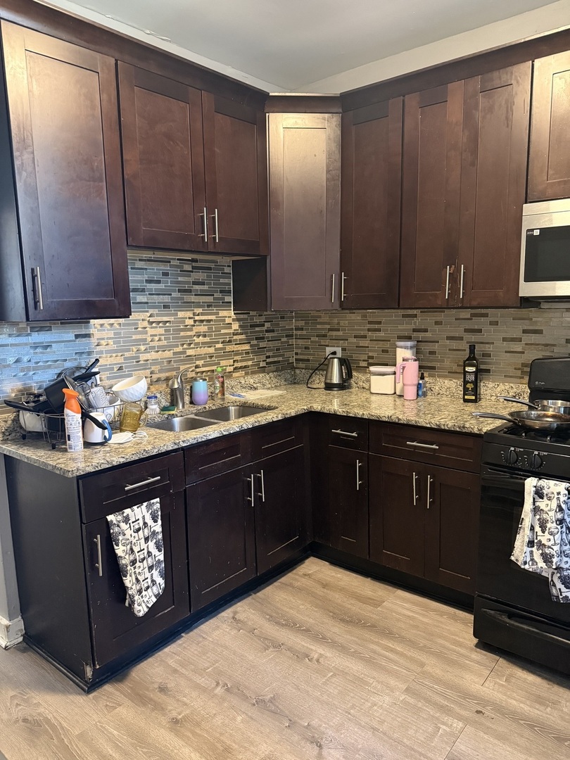 625 N MONTICELLO Avenue