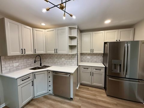 Tiny photo for 8633 S Hermitage Avenue, Chicago, IL 60620 (MLS # 12497886)