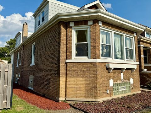 Tiny photo for 8633 S Hermitage Avenue, Chicago, IL 60620 (MLS # 12497886)