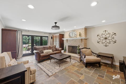 Tiny photo for 2051 N Ridge Avenue, Arlington Heights, IL 60004 (MLS # 12675019)