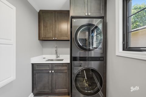 Tiny photo for 2051 N Ridge Avenue, Arlington Heights, IL 60004 (MLS # 12675019)