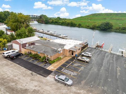 14042 S Croissant Drive Burnham IL 60633