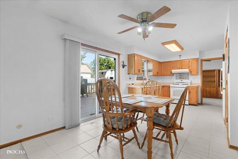 Tiny photo for 1149 Newcastle Lane, Aurora, IL 60506 (MLS # 12465014)