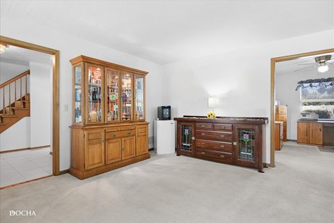 Tiny photo for 1149 Newcastle Lane, Aurora, IL 60506 (MLS # 12465014)
