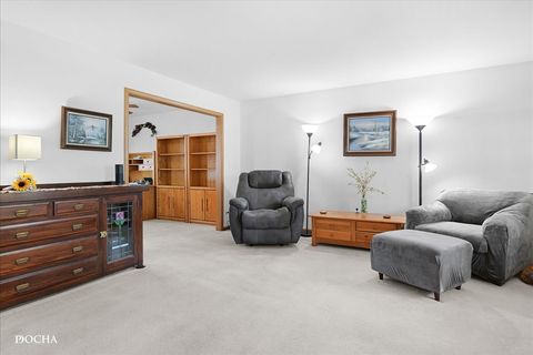 Tiny photo for 1149 Newcastle Lane, Aurora, IL 60506 (MLS # 12465014)