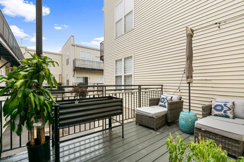 Tiny photo for 3238 N Kilbourn Avenue #1, Chicago, IL 60641 (MLS # 12472195)