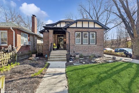 1759 W Columbia Avenue Chicago IL 60626